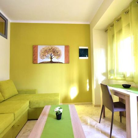 Elia Beach Modern Suites Flogita Dış mekan fotoğraf