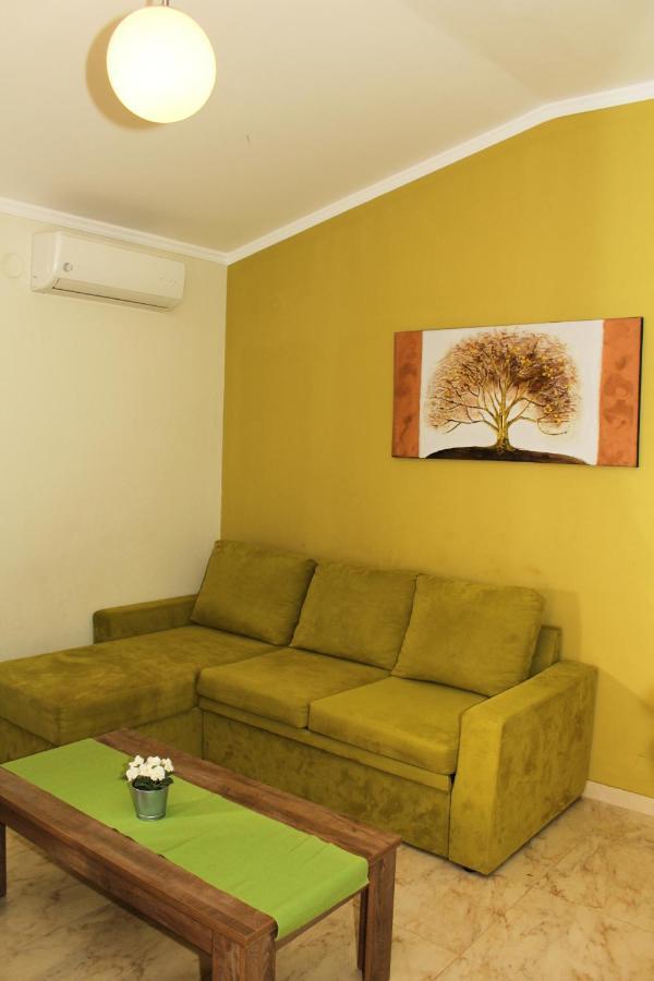 Elia Beach Modern Suites Flogita Dış mekan fotoğraf