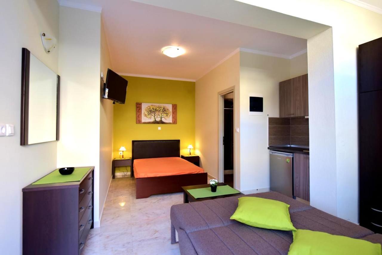 Elia Beach Modern Suites Flogita Dış mekan fotoğraf